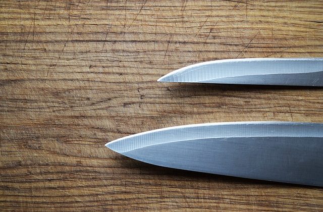 How To Sharpen Kitchen Knives With a Rod