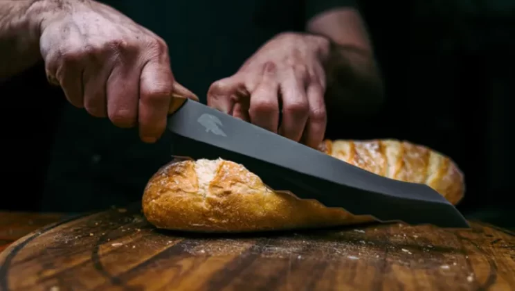 How to Sharpen a Bread Knife With a Whetstone: Technology Delighted