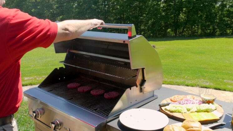 How to Cook a Perfect Medium Rare Skirt Steak on a Gas Grill