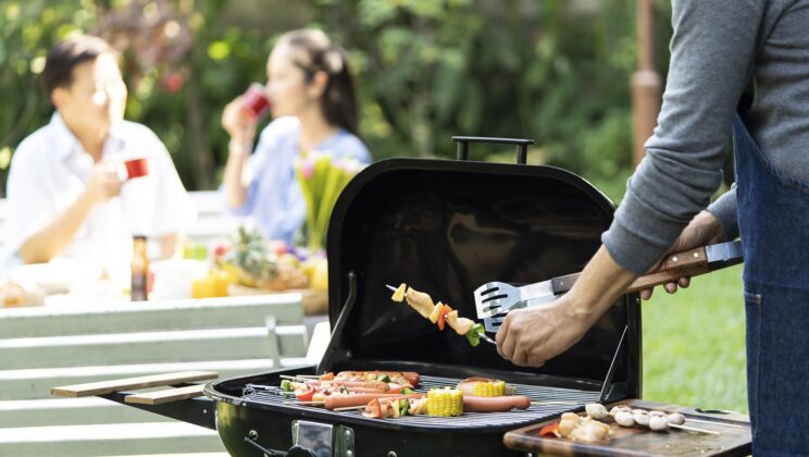 How Long to Cook Hamburgers on a Gas Grill? It’s Here