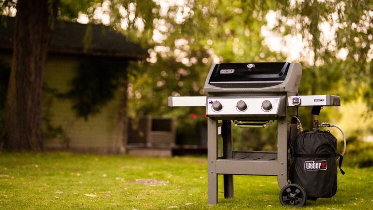 Mastering the Art of Cooking Wagyu Burgers on a Gas Grill