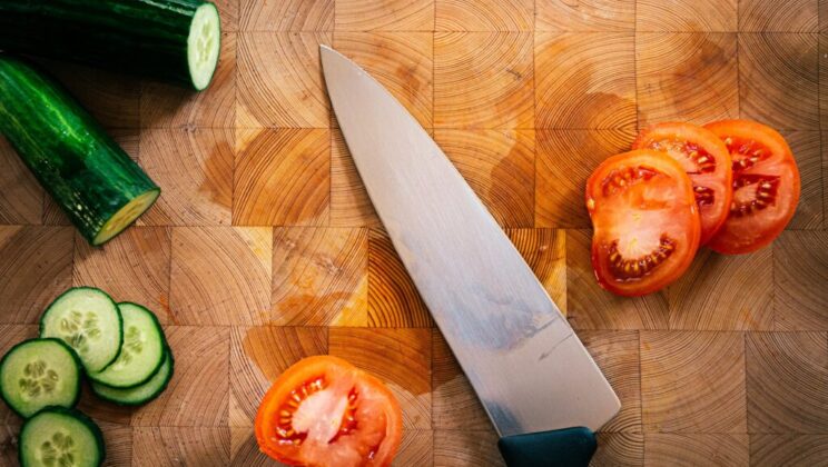 How to Clean a White Cutting Board: Approved Big Technology for Cleaning