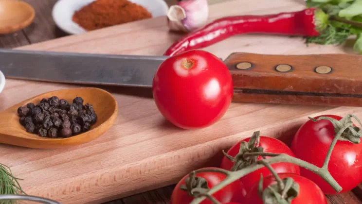 What Color Cutting Board for Pork? Big Approved Technology Here!