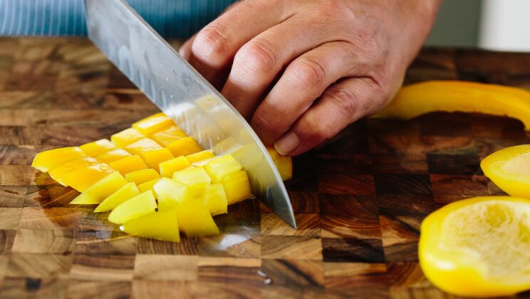 Which Color Cutting Board Is Best to Prepare Fresh Fruits and Vegetables?