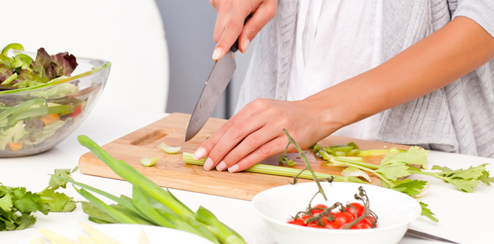 how to clean knife cut