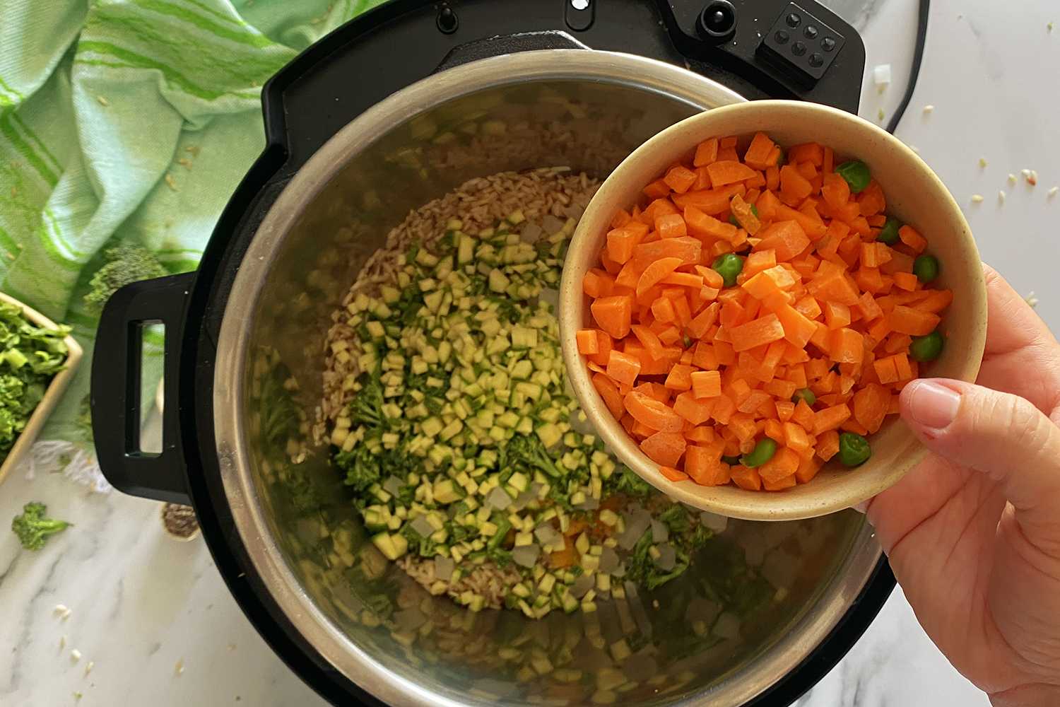 how to cook brown rice in pressure cooker