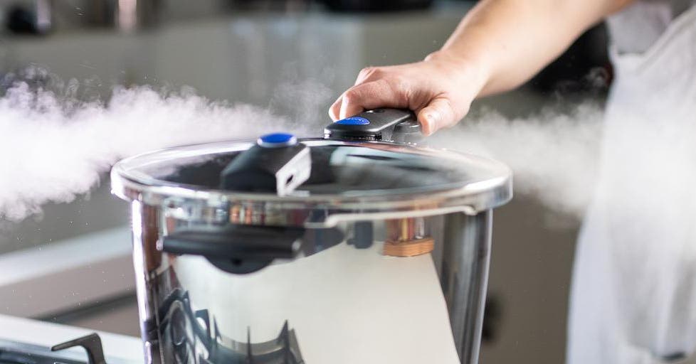 how to cook wild rice in a pressure cooker