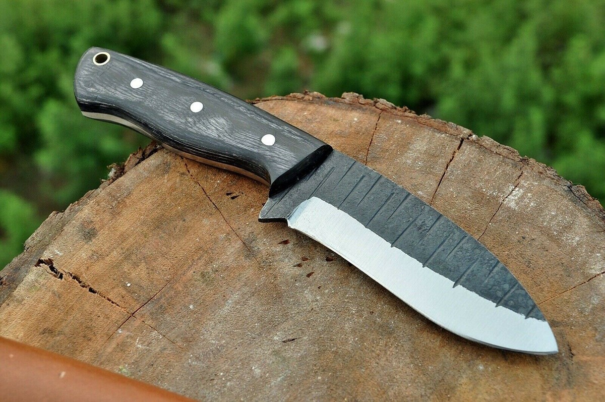 Fixed blade knife for food prep