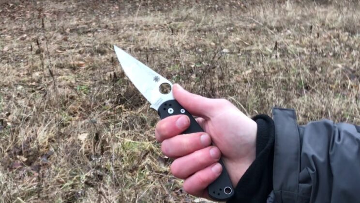 First Responder Folding Knives: Essential Tools for Kitchen Professionals