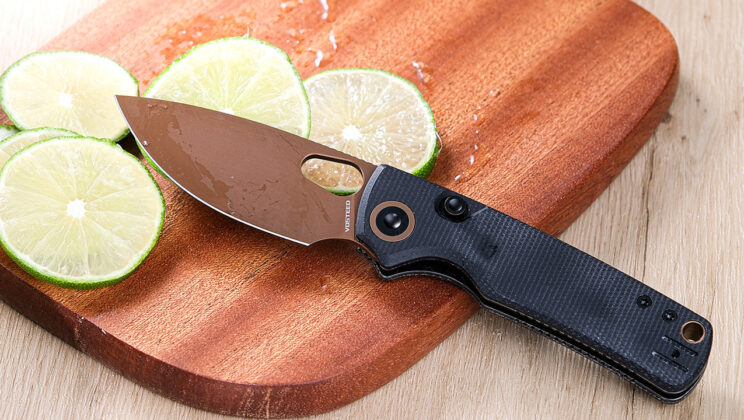 Pen Blade vs Hawkbill Blade: Which One Suits Your Needs?