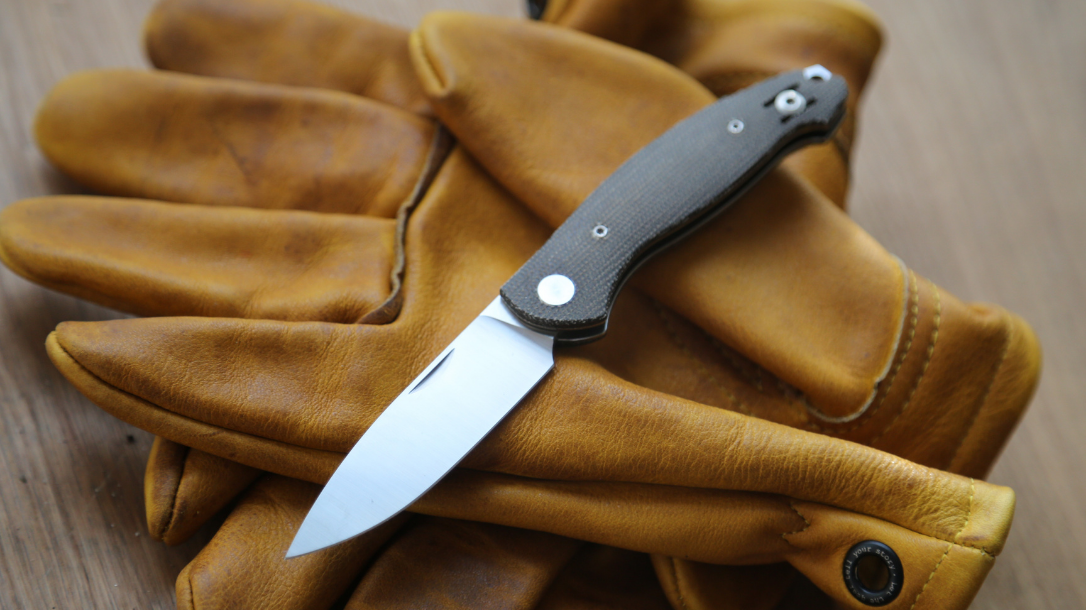 how folding knives work
