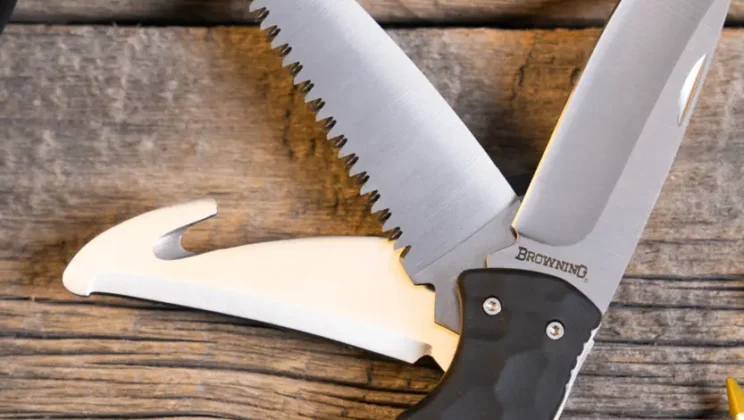 Combination Edge Folding Knives: A Guide for Kitchen Professionals
