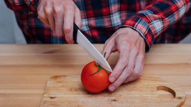 ceramic knife vs wood cutting board compatibility Ceramic Knife vs Wood Cutting Board: The Best Surface to Use